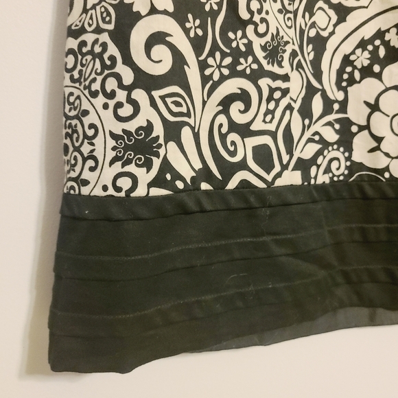 Ann Taylor | Cream Mixed Floral Printed A-Line Skirt (Size 6) - Picture 9 of 11